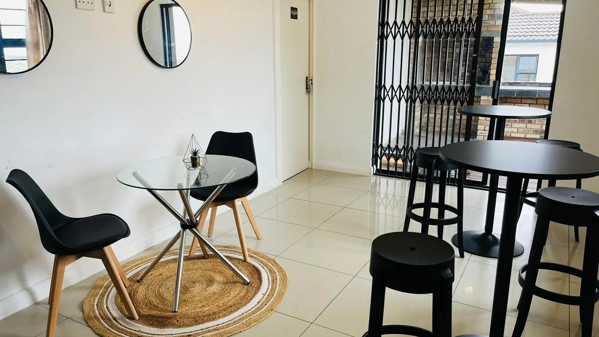 Mount Pleasant Suites Port Elizabeth